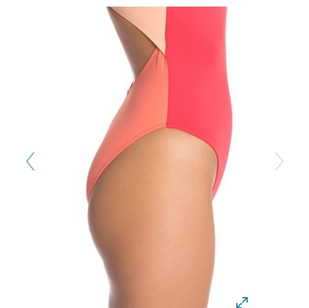 NWT Outdoor Voices Dive Back One-Piece Swimsuit - Picture 3 of 3